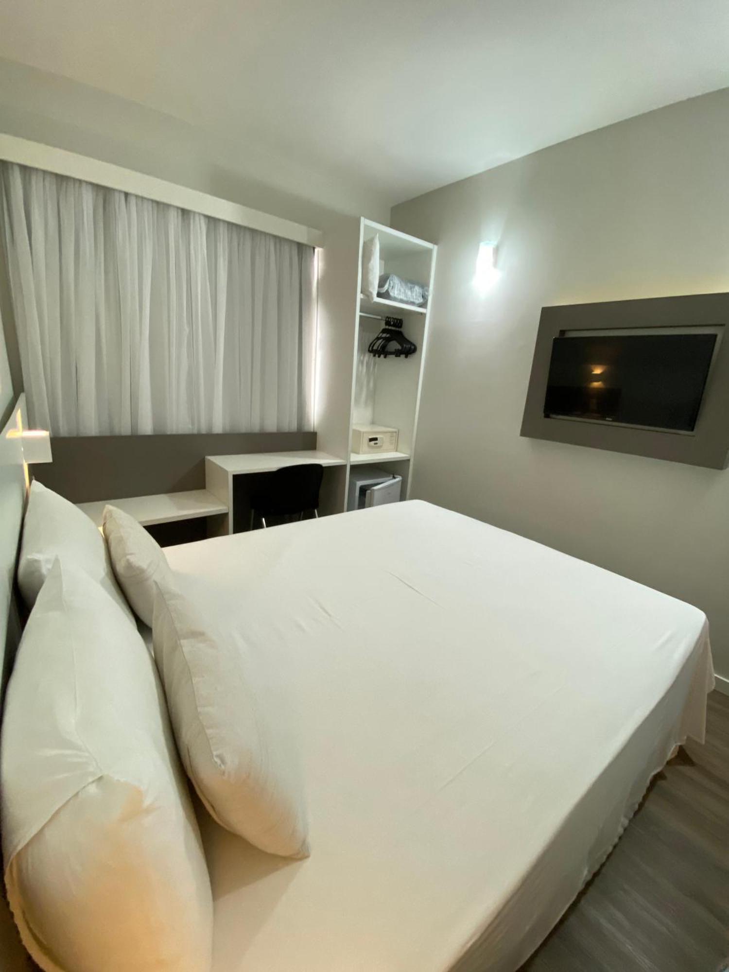 It'S Hotel Caratinga Bagian luar foto