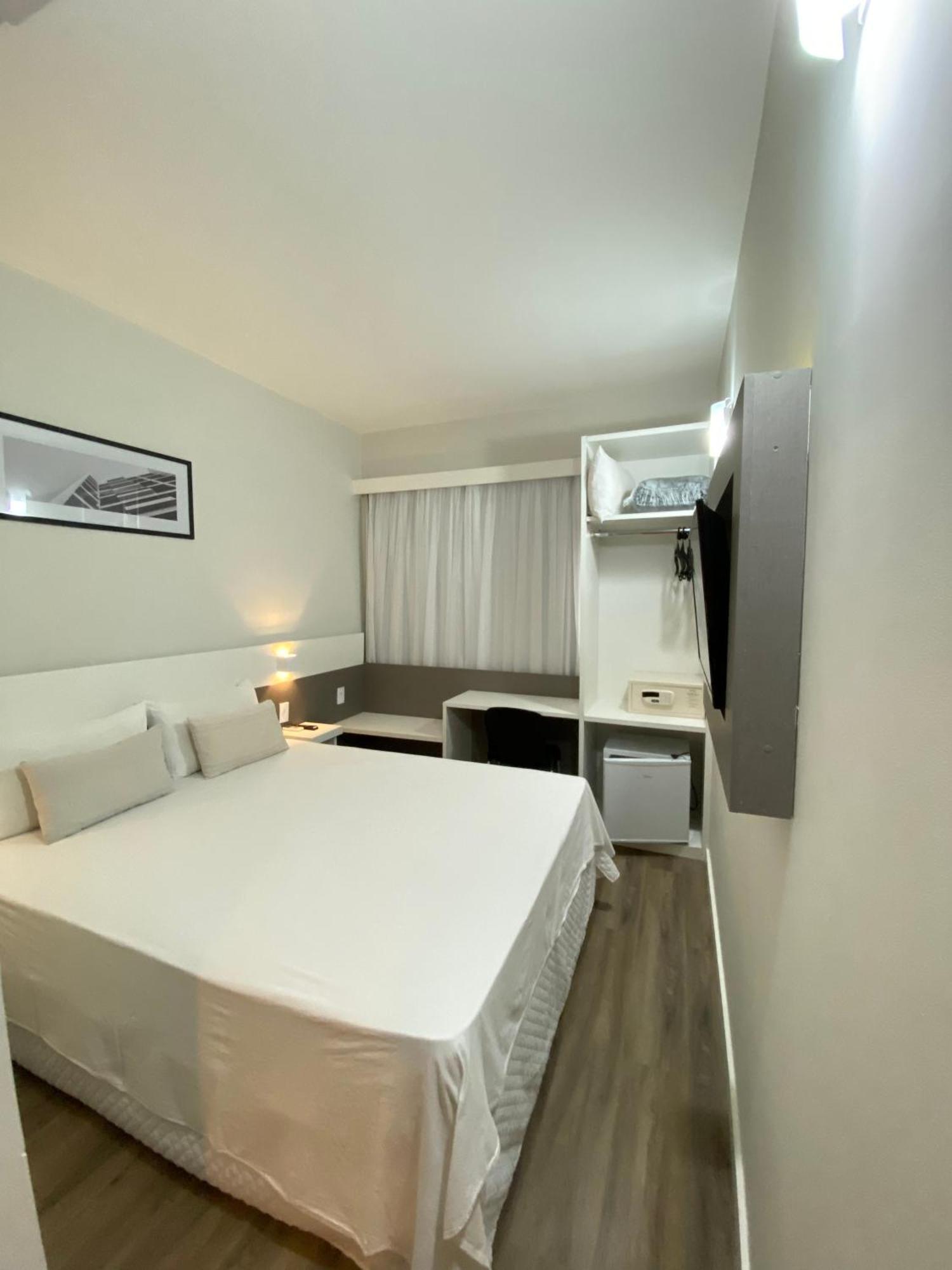 It'S Hotel Caratinga Bagian luar foto