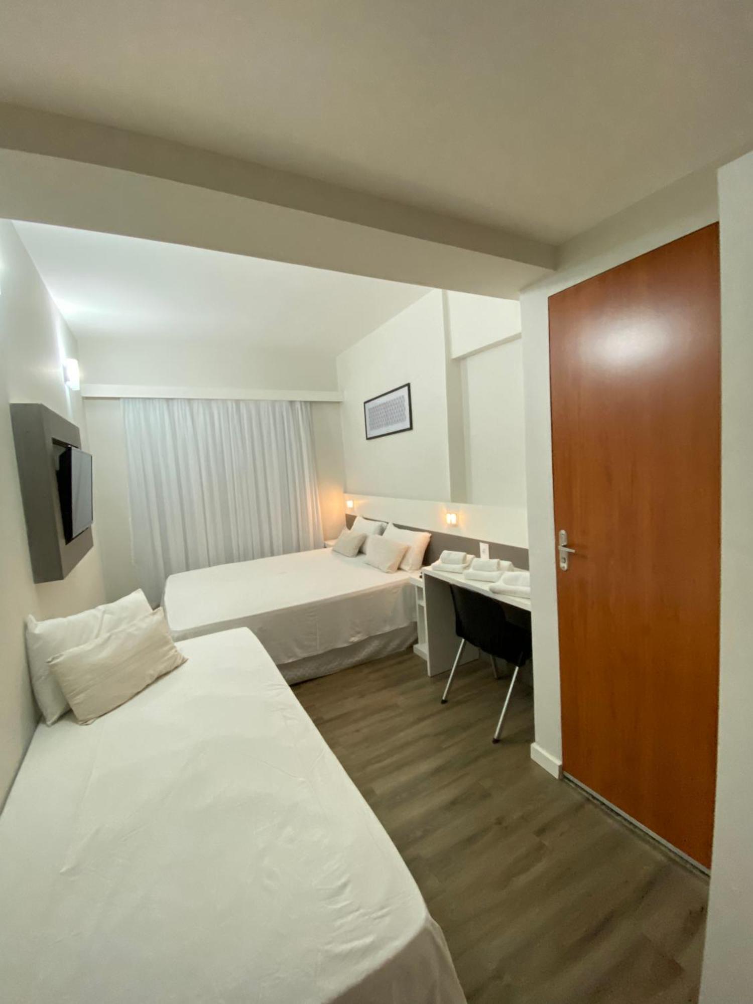 It'S Hotel Caratinga Bagian luar foto